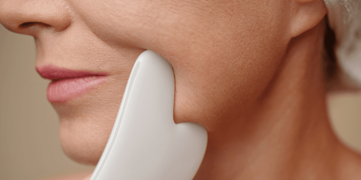 This 5-Minute Gua Sha Routine Changed How I Start My Mornings